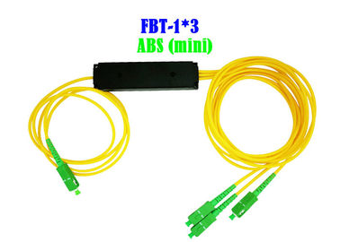 شبكة صغيرة بصرية WDM 1 × 3 Fiber SC APC Connector ABS عالية الموثوقية